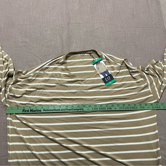 NWT GAP Tan and White Striped Top Basics Classic Capsule Layering Size XL - Picture 5 of 6